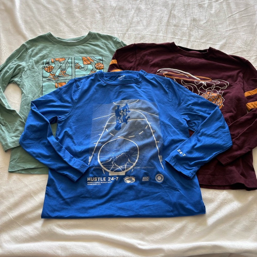 Boys Gap/Old Navy basketball graphic tee bundle
